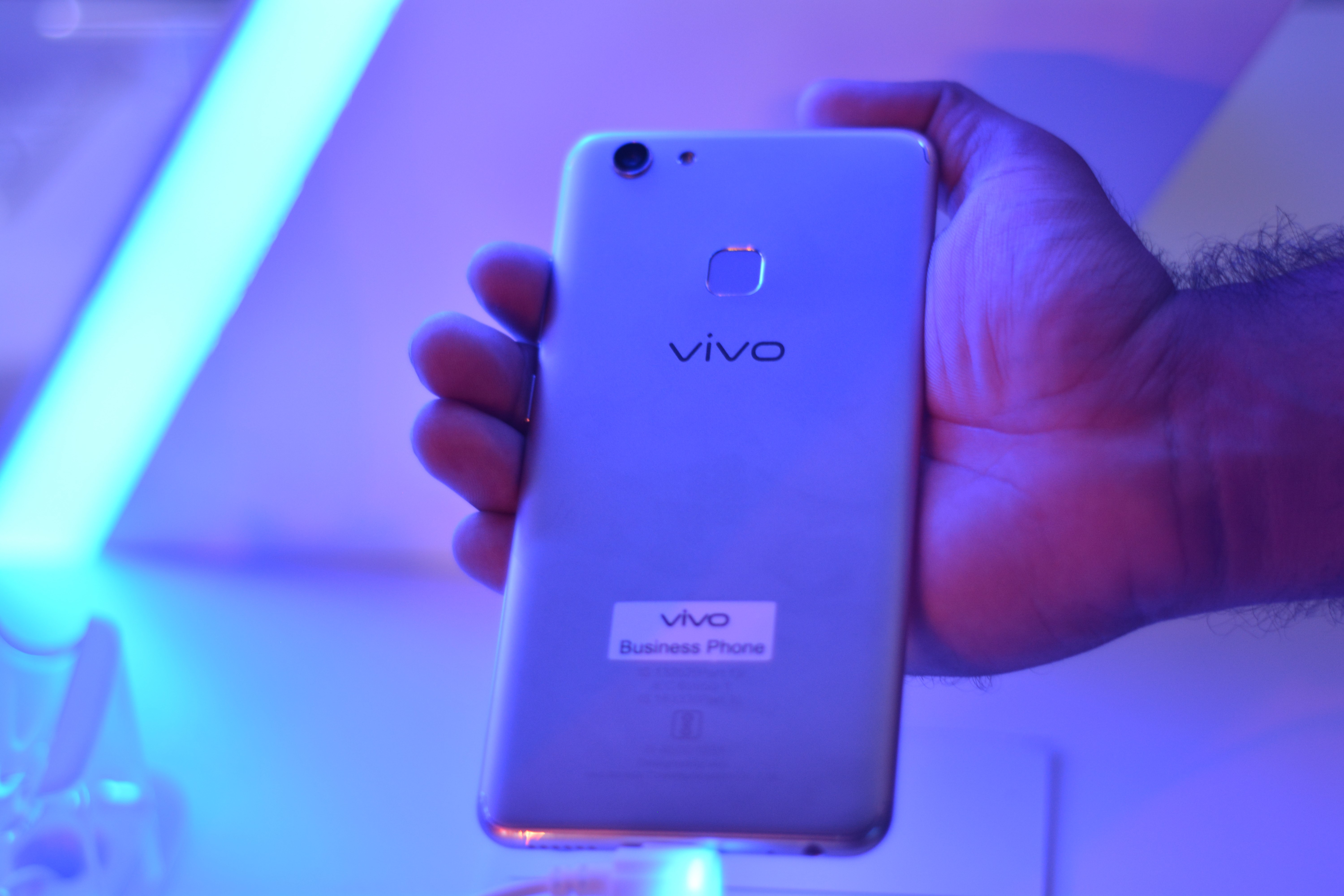 vivo v7 plus